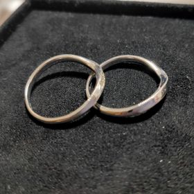 【GISELLE(ジゼル)】の口コミ シンプルで肌になじむ曲線のデザインが気に入り、この指輪に決めました。普...