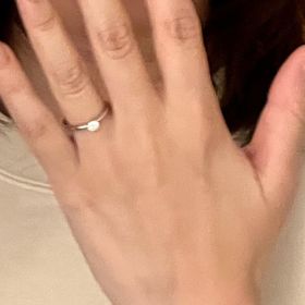 【銀座ダイヤモンドシライシの口コミ】 シンプルであり、ダイヤモンドの大きさも選ぶことができ、またダイヤモン…