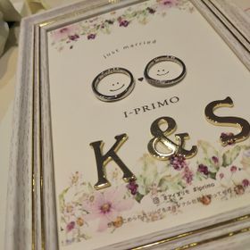 【アイプリモ(I-PRIMO)の口コミ】 デザインがよく、ダイヤモンドが綺麗に輝いていて綺麗だったからです。
個…