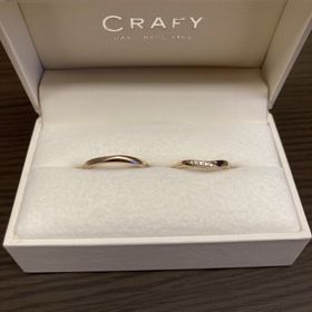 【CRAFY(クラフィ)の口コミ】 デザイン:お互いが理想とするデザイン(シンプル、上品さ)
素材:アレルギー…