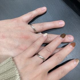【ROCCA(ロッカ)の口コミ】 一番最初に行ったブランドがROCCAさんで、デザインに一目惚れして、婚約指…