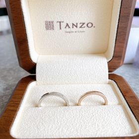 【TANZO.(鍛造指輪)の口コミ】 TANZOさんの指輪の1番の決め手は、鍛造製法で丈夫な指輪や、和のテースト…