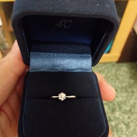 【4℃ BRIDAL(ヨンドシーブライダル)の口コミ】 受け取る本人に何となくどのようなデザインが好みか、どんな形が好きか聞…