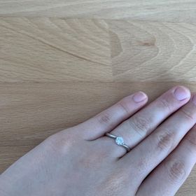 【William-LennyDiamond(ウィリアム・レニー・ダイヤモンド)の口コミ】 カーブがかかっているリングが良くて、その中でも細すぎず太すぎないもの…