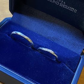 【銀座ダイヤモンドシライシの口コミ】 どんな服装にも似合い、シンプルだけどエレガント。年齢を重ねても長く付…