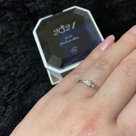 【4℃ BRIDAL(ヨンドシーブライダル)の口コミ】 どこのブランドのものがいいかさっぱり分からなかったのですが、ふらっと…