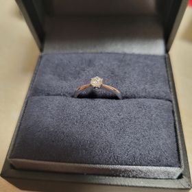 【ラザール ダイヤモンド(LAZARE DIAMOND)の口コミ】 キラキラ輝いていてかわいくてすごい。一生に一度の婚約指輪を買うことが…