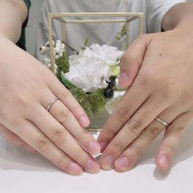 【HOSHI no SUNA 星の砂(ほしのすな)の口コミ】 指輪のデザインが良くて決めました。初めての結婚指輪ということでどれに…