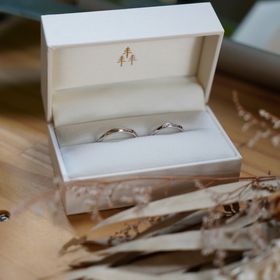 【THREE TREES(スリーツリーズ)の口コミ】 指輪のデザインはオーナーさんに相談させていただきながら決めました。オ…