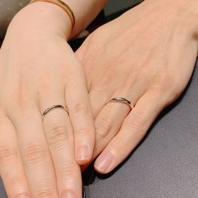 【銀座ダイヤモンドシライシの口コミ】 指輪のデザインが希望通りのウェーブタイプで、かつ自分の指輪にフィット…