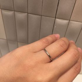 【【閉業】Marie et Marie(マリ・エ・マリ)の口コミ】 本当はダイヤが3つ程真ん中にあしらった捻ったデザインの今時〜！の可愛い…