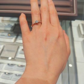 【アイプリモ(I-PRIMO)の口コミ】 指輪のデザインが気になったのがきっかけです。
高額な買い物のためとても…