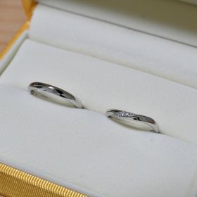 【ケイウノ ブライダル(K.UNO BRIDAL)の口コミ】 ダイヤの数や刻印など、デザイナーさん含めデザインをオーダーメイドでき…