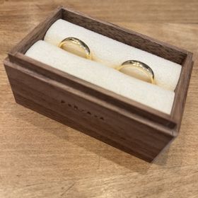 【PORTADA(ポルターダ)の口コミ】 シンプル且つ、太めのリングがいいと考えていました。メンズのものでした…