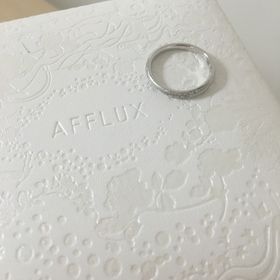 【AFFLUX(アフラックス)の口コミ】 婚約指輪、結婚指輪をつけるならこのデザインと決めていました。理想のも…
