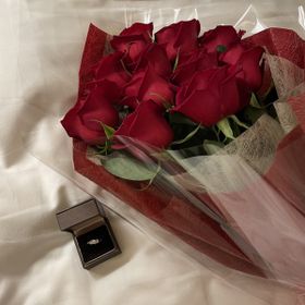 【アイプリモ(I-PRIMO)の口コミ】 彼がプロポーズのために購入してくださました。
私が前から婚約指輪はアイ…