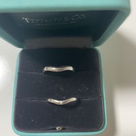 【ティファニー(Tiffany & Co.)の口コミ】 妻の好みというのが1番と
ペアで同じ形が良かったので揃えました。
形を揃…