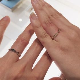 【ティファニー(Tiffany & Co.)の口コミ】 他のブランドでは中々ないデザインなのが魅力的です。
ダイヤモンドも指輪…