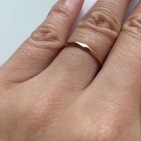 【Princess Bijou(プリンセス・ビジュー)の口コミ】 とにかく華奢な指輪を探し、ラインストーンが入った指輪や一粒ダイヤの指…