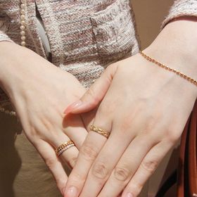 【ケイウノ ブライダル(K.UNO BRIDAL)の口コミ】 ゴールドと唐草模様という、ファッション性の高いデザインが気に入りまし…