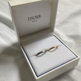 【FISCHER(フィッシャー)の口コミ】 表面がツルッとしていないタイプのデザイン、黄色が強すぎないゴールド、2…