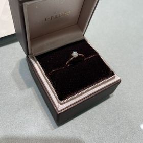 【アイプリモ(I-PRIMO)の口コミ】 端がピンクゴールドになっており、それに一目惚れしました。中々ゴールド…