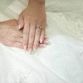 【銀座ダイヤモンドシライシの口コミ】 私自身が骨格ストレートのタイプで指が短く太いため、指輪を選ぶ基準とし…