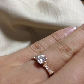 【AFFLUX(アフラックス)の口コミ】 個性的なデザインで、なかなか見ない形だったので気に入りました。台座の…