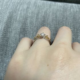 【U-treasure(ユートレジャー)】の口コミ プロポーズ前に私がいないところで夫が買ってくれたものなので、実際の決め...