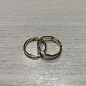 【ケイウノ ブライダル(K.UNO BRIDAL)の口コミ】 シンプルなデザインの指輪が欲しかったのでこちらの指輪を選びました。二…