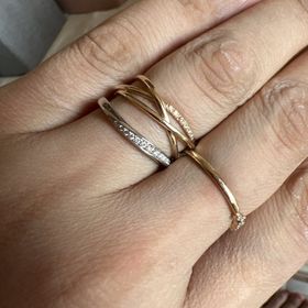 【4℃ BRIDAL(ヨンドシーブライダル)の口コミ】 つけてみて、自分の手にあっていた。主人も。マット加工か悩んだが使って…