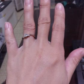 【銀座ダイヤモンドシライシの口コミ】 ダイヤモンドの品質がとてもいいです。
家庭の照明の下でもキラキラと輝き…