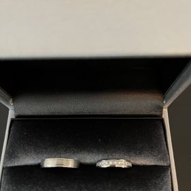 【GALA JEWELRY(ガラジュエリー)の口コミ】 まずはデザインと付け心地が納得の行く内容であったと言う点。そして、品…