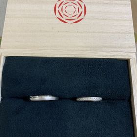 【出雲結(いずもゆい)の口コミ】 時結という名前の指輪を選びました。風が流れるように、ダイヤモンドが配…