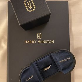 【ハリー・ウィンストン(Harry Winston)の口コミ】 デザインが他のブランドにはなかったのでこちらのデザイン一択でした。
婚…