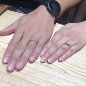 【出雲結(いずもゆい)の口コミ】 指輪のデザインで決めました。2人でシンプルでおしゃれなのがいいね、っと…