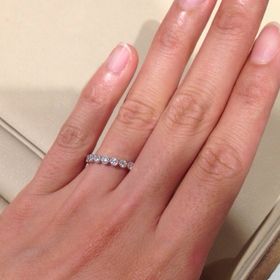 【agete(アガット)の口コミ】 主人がサプライズで選んでくれたのですが、ダイヤモンドがお花の冠のよう…