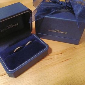 【銀座ダイヤモンドシライシの口コミ】 似ているデザインのシャイニングフローと迷いましたが、こちらが新作だっ…