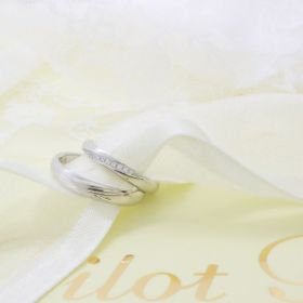 【PILOT BRIDAL(パイロットブライダル)の口コミ】 シンプルでかつつけ心地がいいものを探しており、店舗にてこちらをおすす…