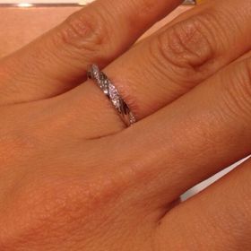 【STAR JEWELRY(スタージュエリー)の口コミ】 彼が自分で選んできてくれたのですが、結婚までの間につけやすいものをと…