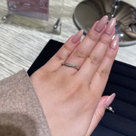 【TRECENTI(トレセンテ)の口コミ】 真ん中に1つだけ大きめのダイヤが入っていて、他のブランドと被らないとっ…