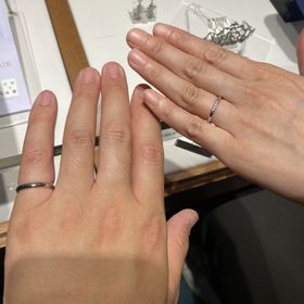 【銀座ダイヤモンドシライシの口コミ】 プラチナ950でTear of lilyの指輪を購入しました。
ダイヤモンドが5つ、グ…