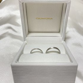 【Galopine & Galopin(ガロピーネガロパン)の口コミ】 指が細めなので華奢なデザインのものが良く、こちらの指輪に決めました。…