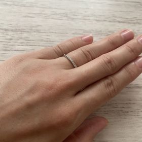 【銀座ダイヤモンドシライシの口コミ】 シンプルかつゴージャスでギラギラしていない細身のデザインが欲しいと思…