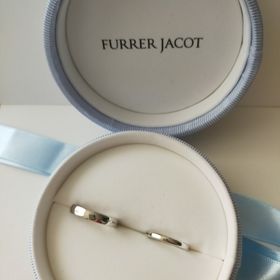 【【閉業】フラー・ジャコー(FURRER-JACOT)の口コミ】 シンプルなデザインの結婚指輪を探していました。
流行に縛られず、TPOを…
