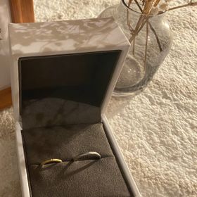 【One&Only(ワンアンドオンリー)の口コミ】 指輪のマットな素材だけど他の人と被らないデザイン
お洒落さを重視しまし…