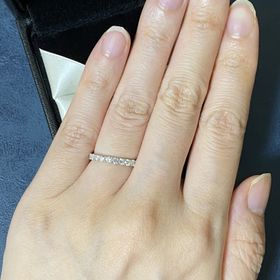 【エクセルコダイヤモンド(EXELCO DIAMOND)の口コミ】 ハーフエタニティで探していました。10店舗は見に行ったんじゃないかとい…