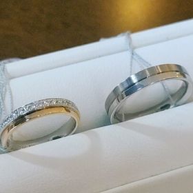 【アネリディギンザ(ANELLI DI GINZA)の口コミ】 ハーフエタニティの指輪でプラチナとピンクゴールドのコンビネーションに…