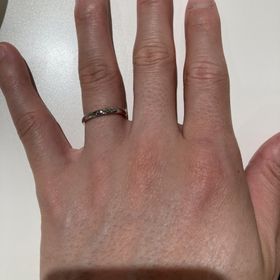 【アイプリモ(I-PRIMO)の口コミ】 基本的にはシンプルなもので、よく見たら少しだけ柄などのアクセントがあ…