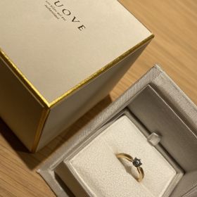 【ENUOVE(イノーヴェ)の口コミ】 ゴールドの婚約指輪を探していて、尚且つ少し変わったデザインのものが欲…